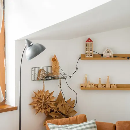 Happy 2-bedroom Near Lift With Free Parking Апартамент *